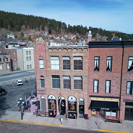 Historic Iron Horse Inn - ديدوود المظهر الخارجي الصورة